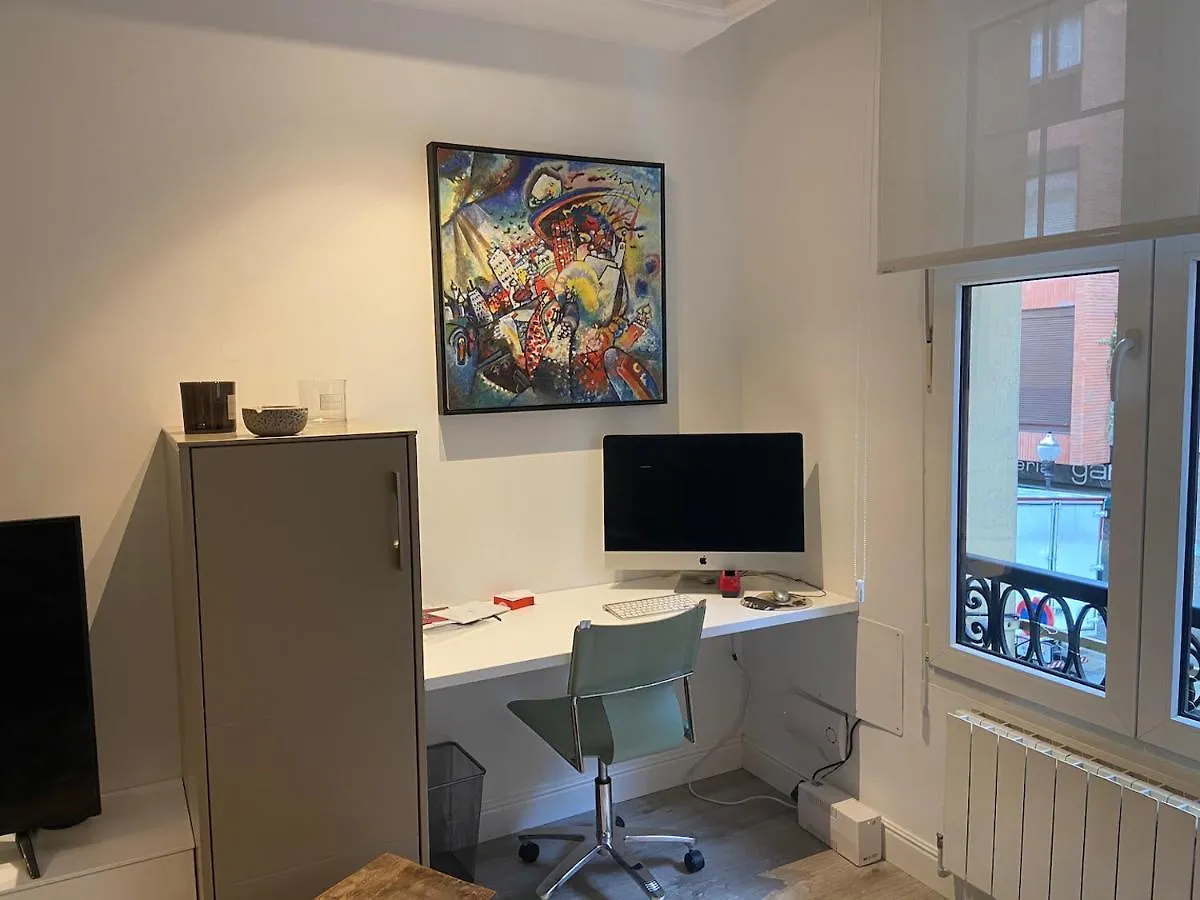 110 M2 Central Apartment In Abando Close To Guggenheim With Parking Bilbao 0*,  Španělsko