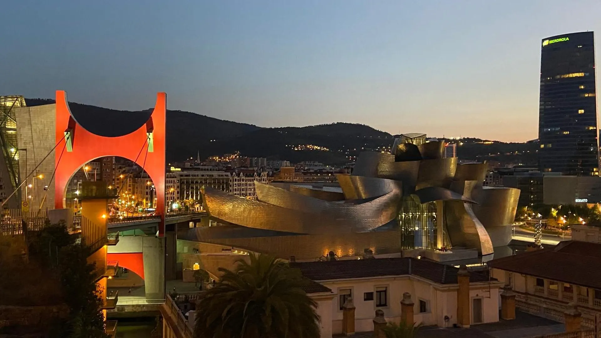 110 M2 Central Apartment In Abando Close To Guggenheim With Parking Bilbao España